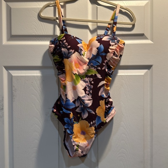 NWT! Cupshe Floral Romance Sweetheart One-Piece Swimsuit L Bathing suit - Picture 3 of 9